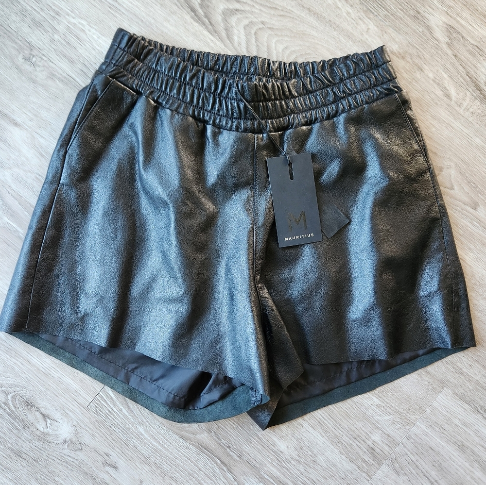 Mauritius Black Leather Shorts